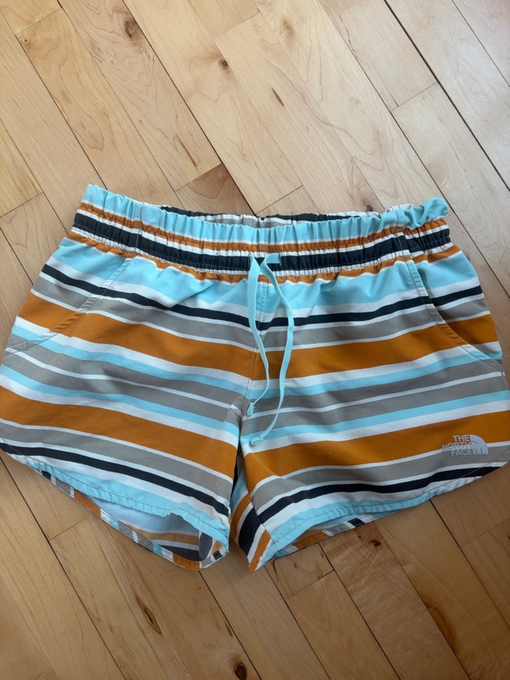 The North Face Striped Drawstring 4” board shortts flash dry nylon size S